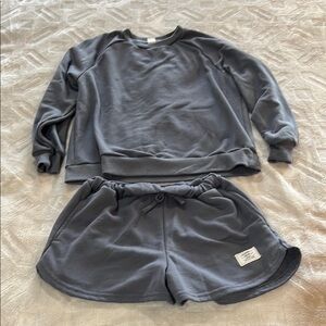 Cozy Gray Girls Sweatshirt and Shorts Set-size 10